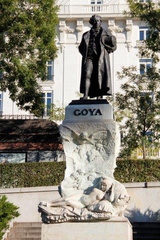 Madrid, statue de Goya près du musée du Prado
